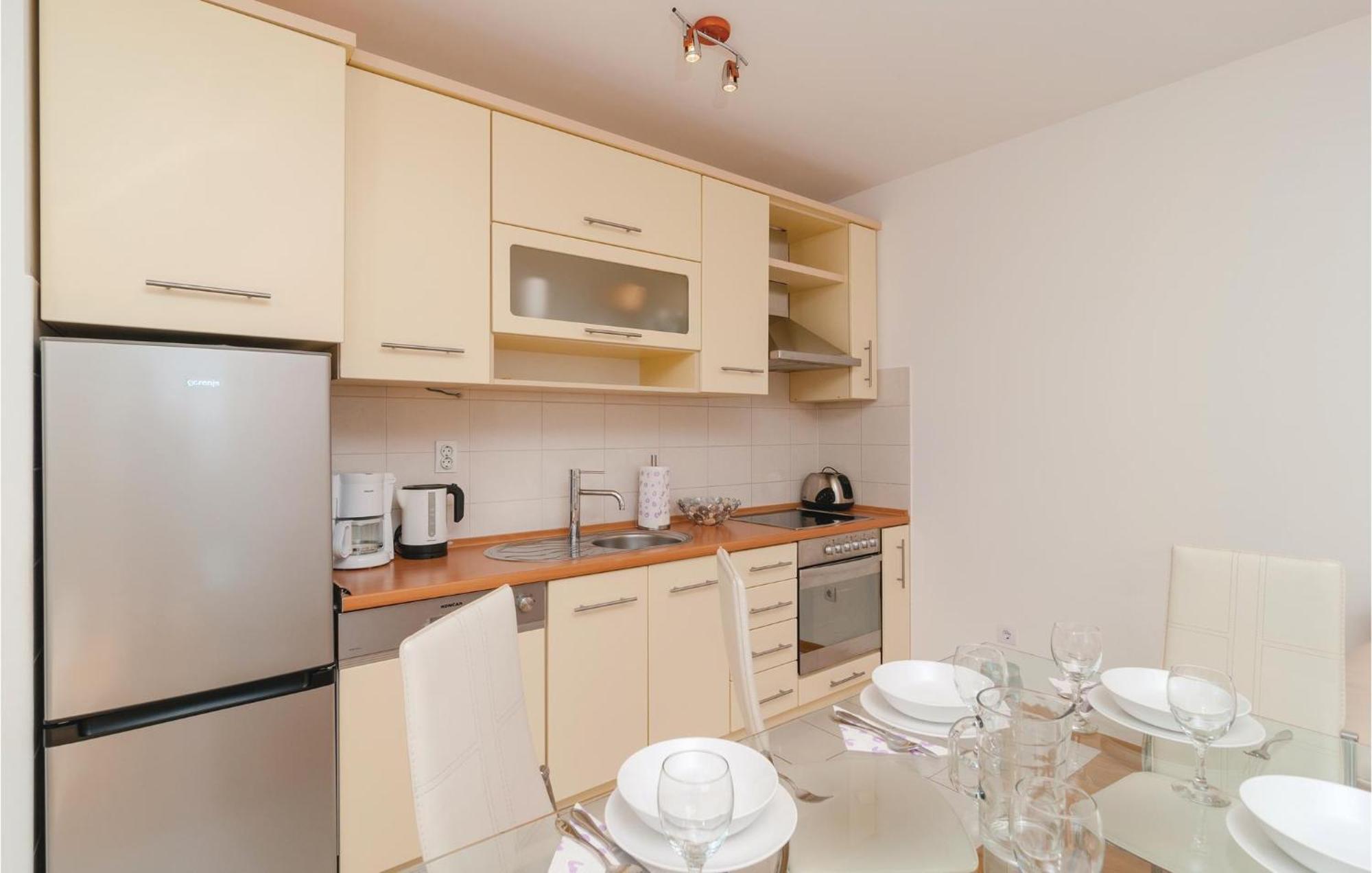 Nice Apartment In Omis With House Sea View Exterior photo