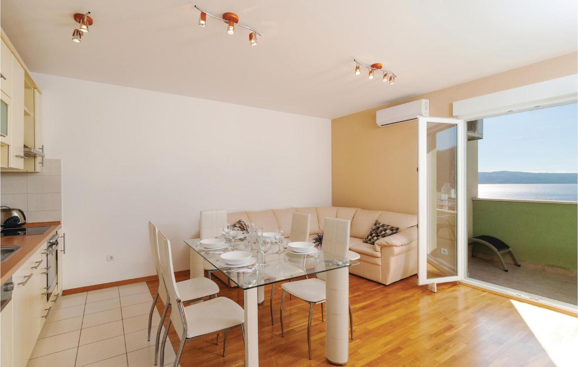 Nice Apartment In Omis With House Sea View Exterior photo