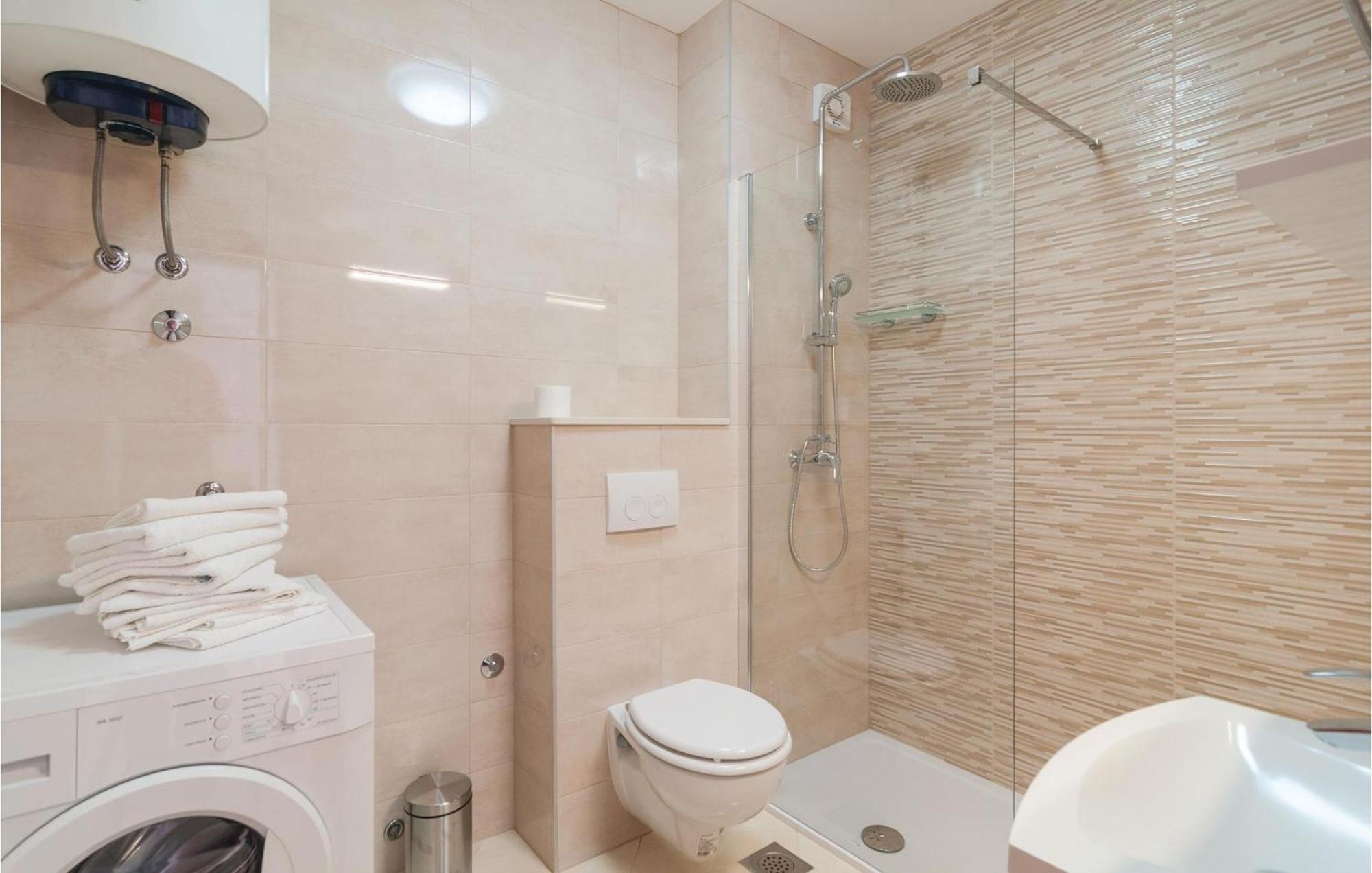Nice Apartment In Omis With House Sea View Exterior photo